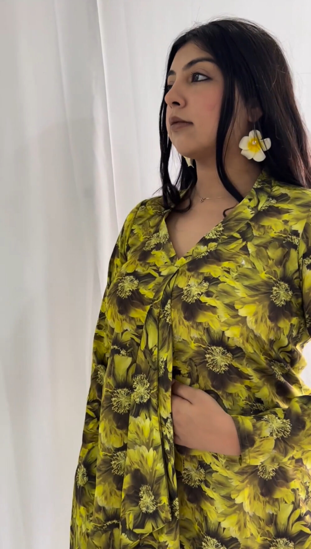 BRILLIANT YELLOW CO-ORD SET - Image 4