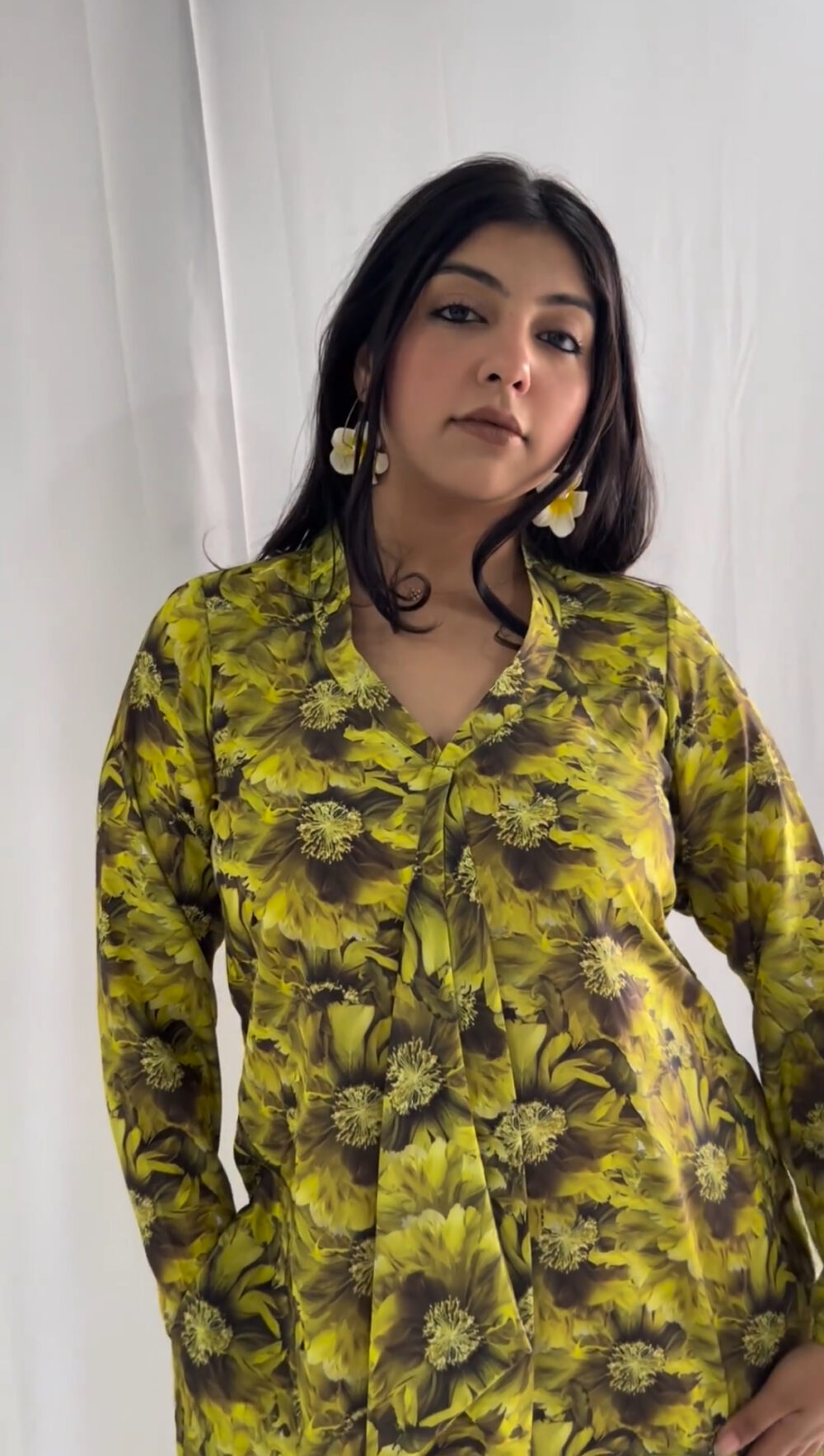 BRILLIANT YELLOW CO-ORD SET - Image 3